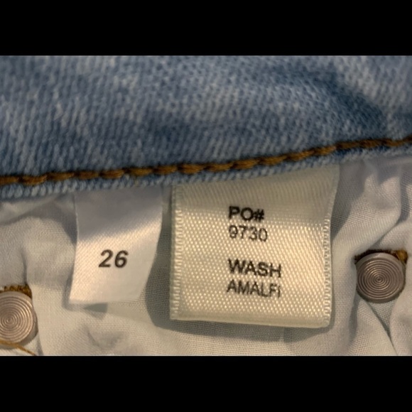 Reformation Light Wash High Rise str Leg. Size 26.​​​​​​​​​​​​​​​​​​​​ - Picture 6 of 7